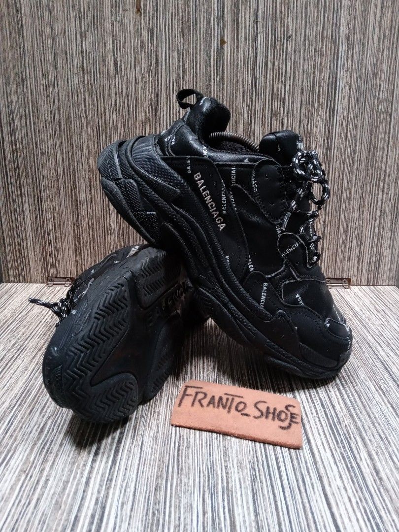Balenciaga Allover Logo Triple S Black Sneakers Fesyen Pria