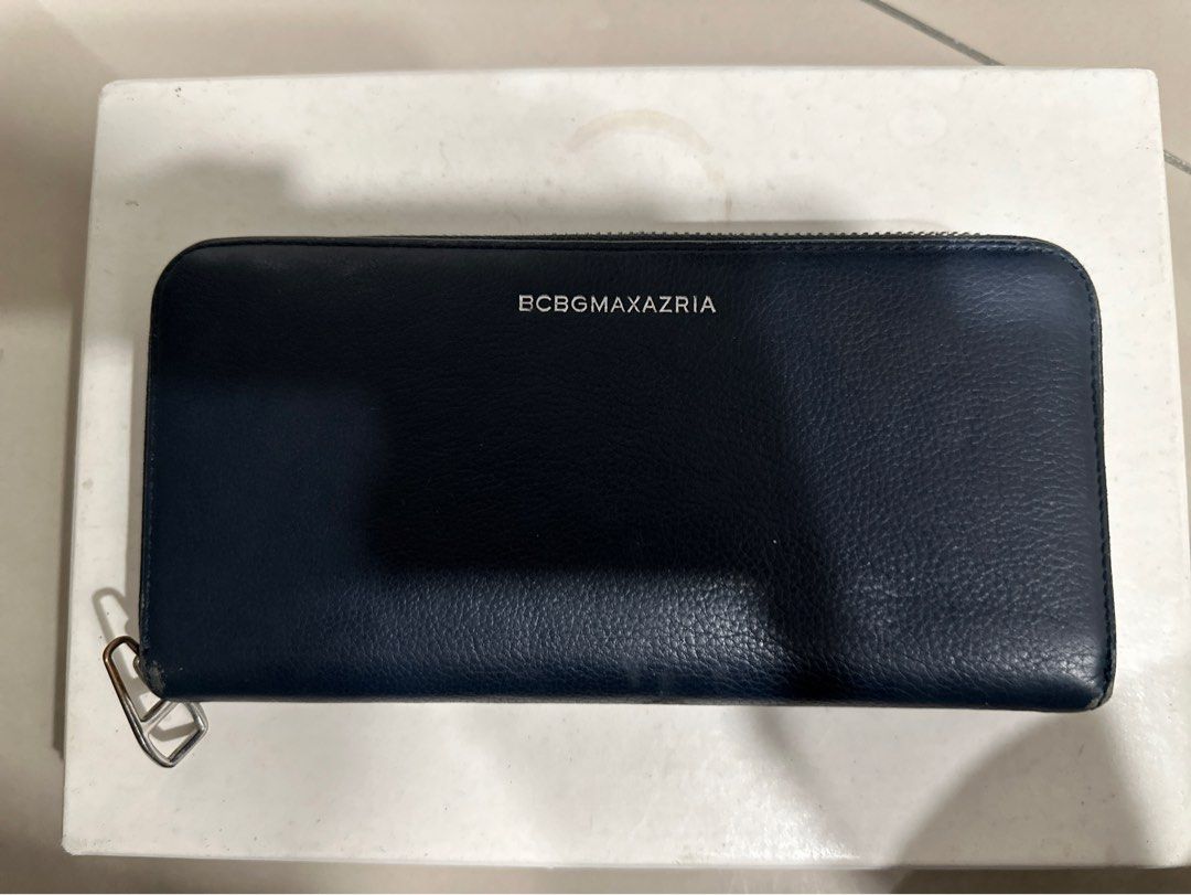 Bcbg max azria wallet