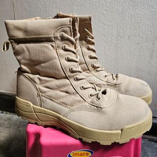 Beige combat / tactical shoes / boots