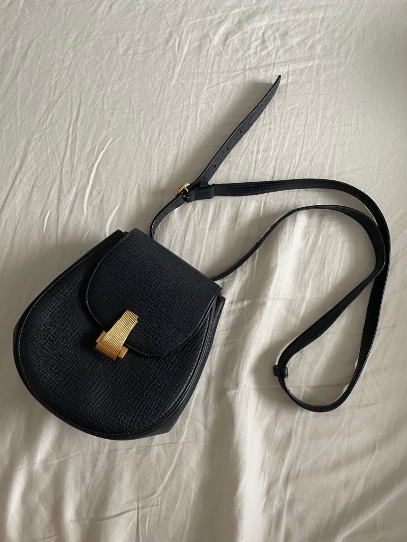 Bottega Veneta Palmellato Rounded Leather Belt Bag