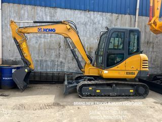 Brand New Excavator Backhoe XCMG .24mᶟ to .30mᶟ with breaker line