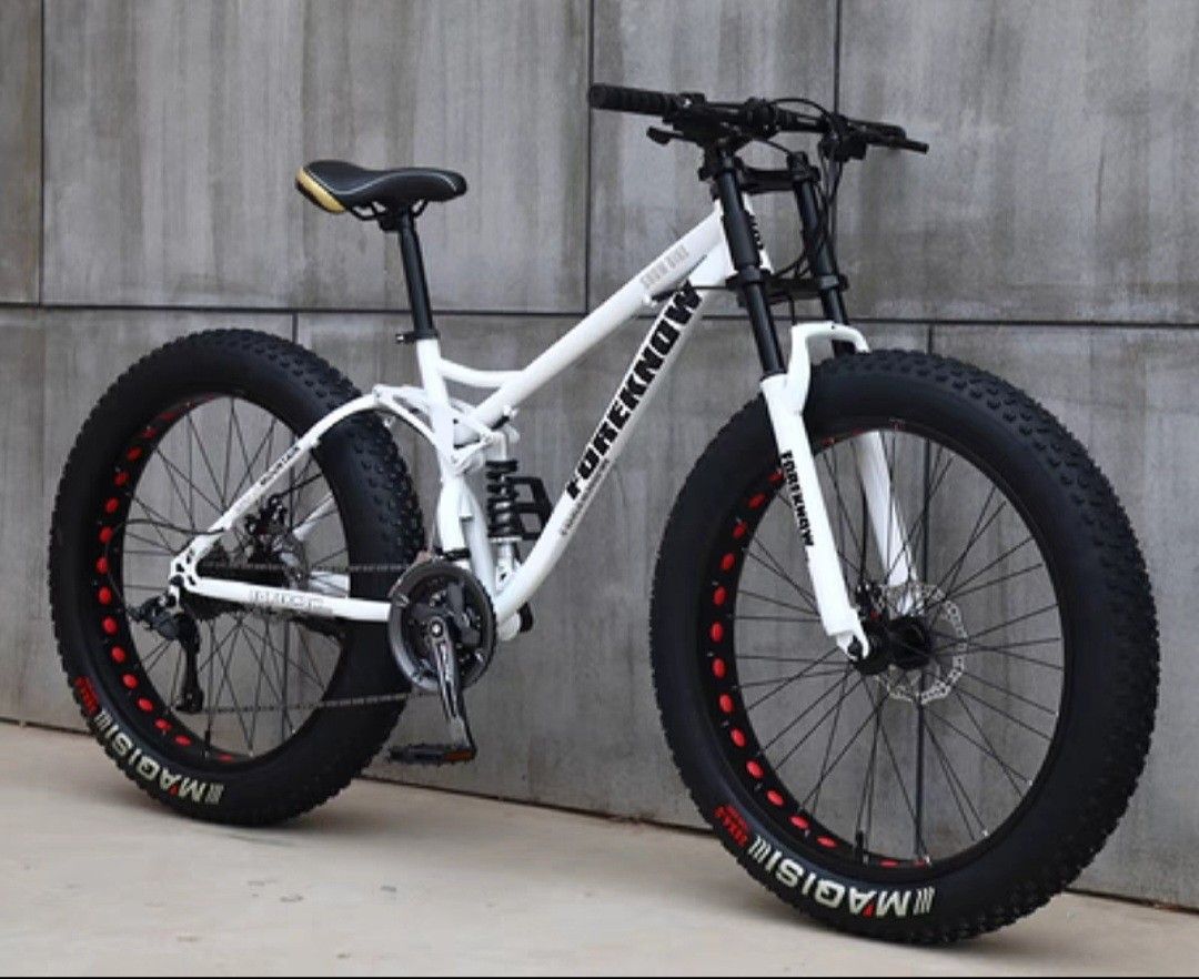 BRAND NEW Foreknow Fat Bike Bicycle 26 inch Sports Equipment