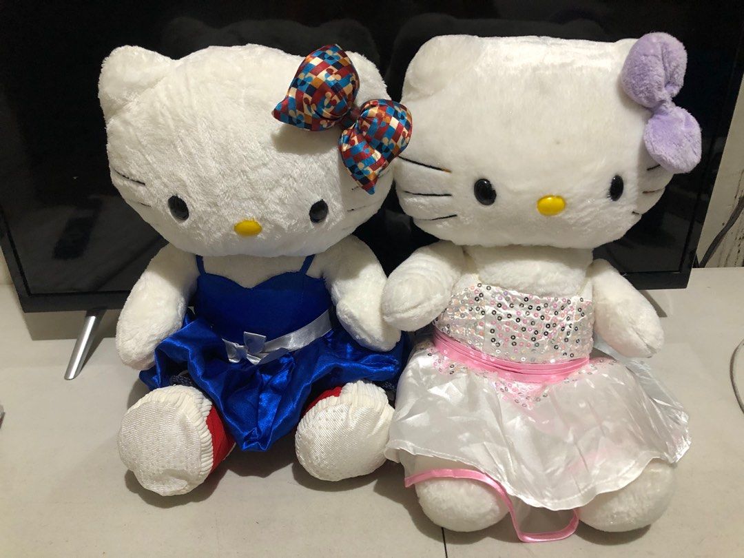Hello Kitty Bundle - Build Your Own Bear (10 Pieces)