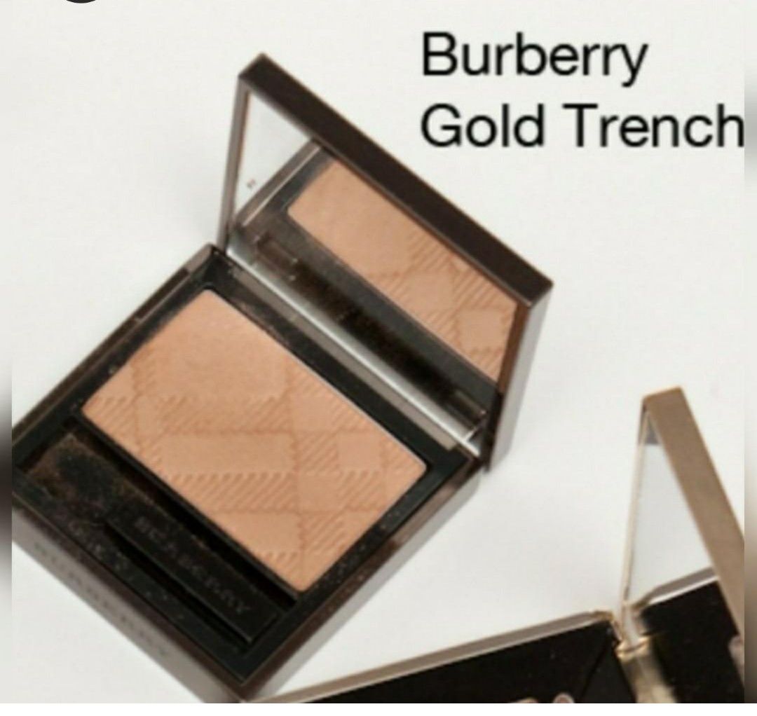 Burberry trench eyeshadow 2025