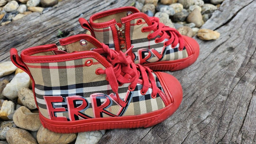 Burberry graffiti shoes hotsell