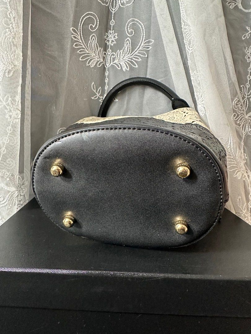 Burberry Prorsum Laser cut bucket bag Carousell