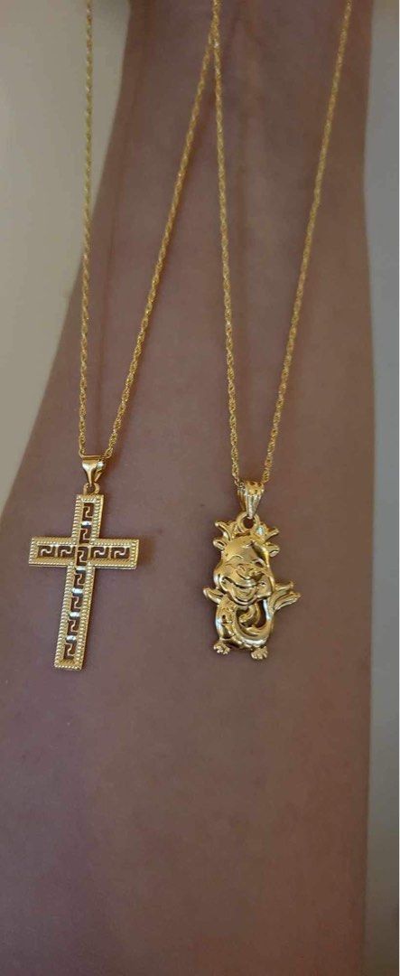 Buy 1 take1 18K Gold (Category: Necklaces) located in Cainta. Submitted by krissssh (Listing ID 1281629286, Image 3). Description: Buy 1 take 1❗️‼️ Solid gold Bundle😍😍😍 💎 Fendi Cross 17-18" Rope chain est 0.9g more or less 💎 Smile Dragon🐲 17-18" Rope chain est 0.93g more or less ✅️18K SAUDI GOLD 💯PAWNABLE.