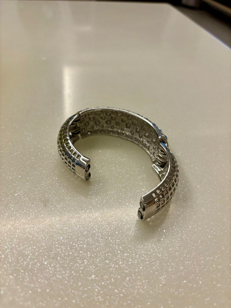 Gem bangle sales