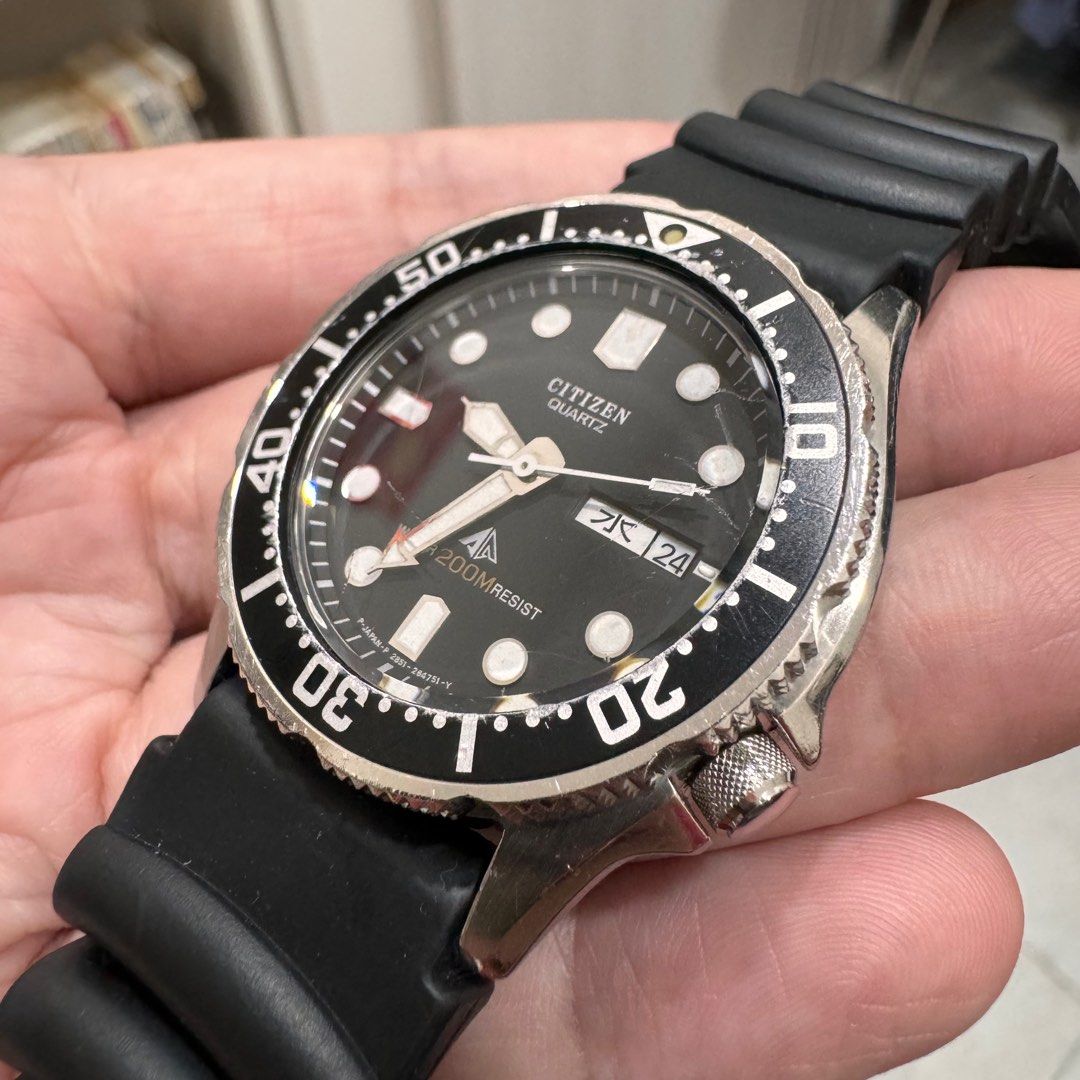 Citizen best sale quartz 200m