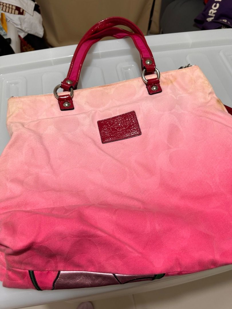Coach x Poppy Canvas Shoulder Bag (Category: Luxury Bags & Wallets) located in Pasig City. Submitted by ai.md (Listing ID 1281747862, Image 3). Description: Coach x Poppy Shoulder Bag • authentic, with stains from storage, ikaw na po bahala magpa spa Reminders: 💎 Guaranteed AUTHENTIC 🛍 No S H O P E E Check Out 💸 BDO/BPI/GoTyme/GCash ONLY (Can also do Cash on Pick Up option via LBC) ❤️‍🩹 No Return, No Exchange, No Refund ‼️ All sales are final