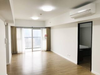 Condo For Rent in Bgc One Maridien Taguig 3 Bedroom