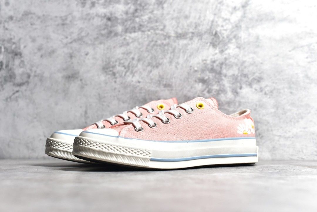Converse Chuck 1970s Pink Daisy shoes