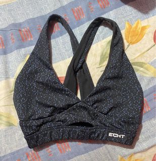 XOXO sports bra, Women's Fashion, Activewear on Carousell