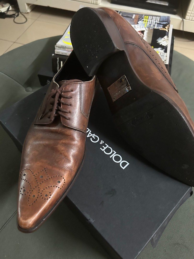 D G shoes
