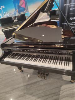 DIAPASON 210-E GRAND PIANO