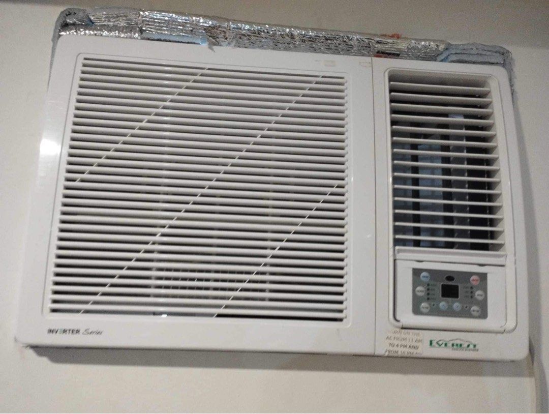 Everest Aircon Inverter 1.5HP (Category: Air Conditioning and Heating) located in Manila. Submitted by mrtnkthri (Listing ID 1281692237, Image 1). Description: Selling our well loved AC Inverter Super lamig Almost new pa RFS: Moving in a small space so di na kasya yung aircon. Perfect for family lalo malapit na naman ang summer .