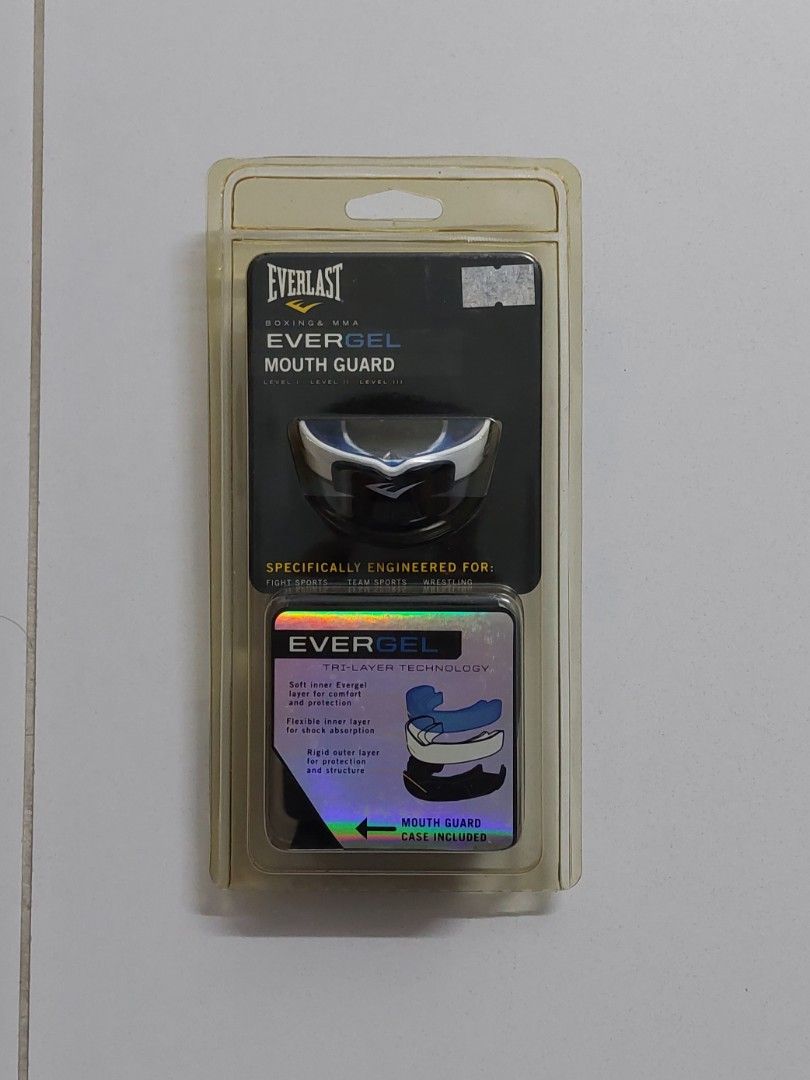 NEW Factory Sealed EVERLAST Tri-Layer Mouth Guard with Mouth Guard Case. 