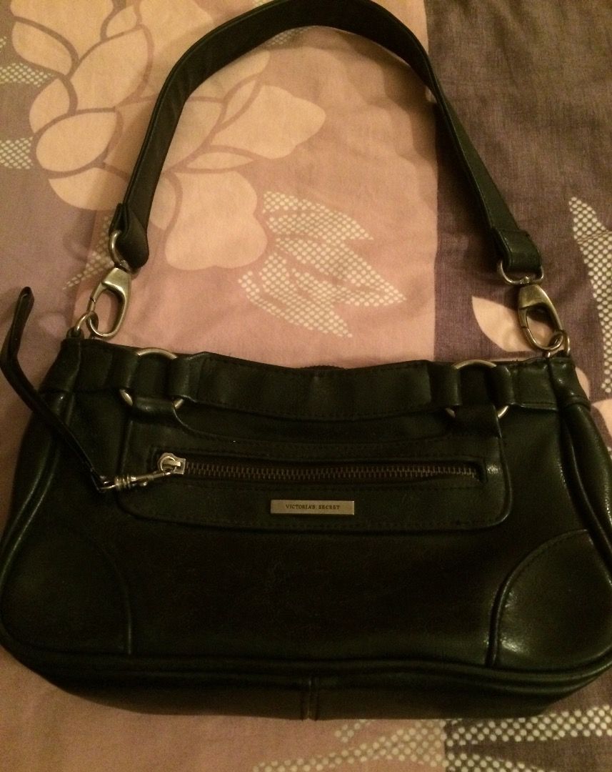 Expat Sale Victoria Secret small bag black leather