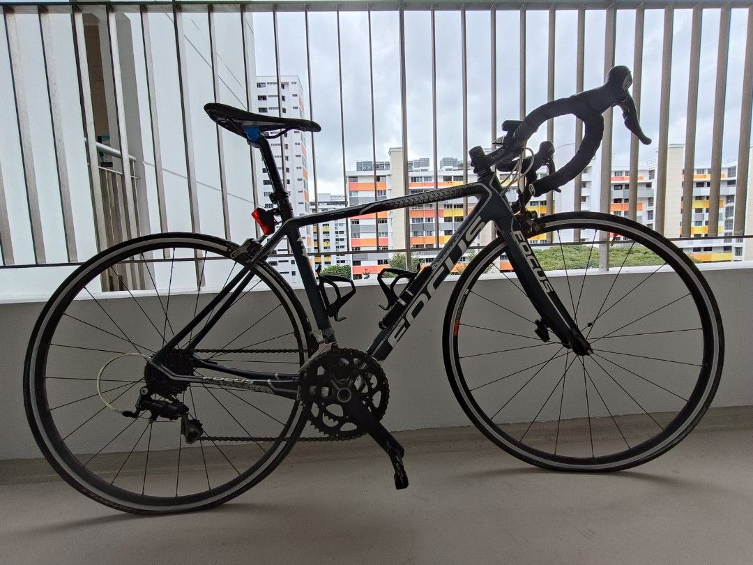 FOCUS Carbon Fibre Road Bike