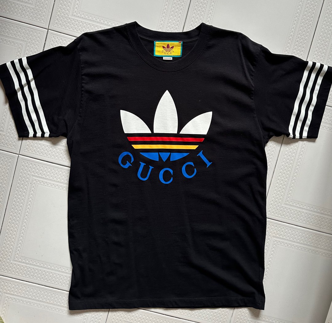 Adidas embroidered clearance mirror logo tee