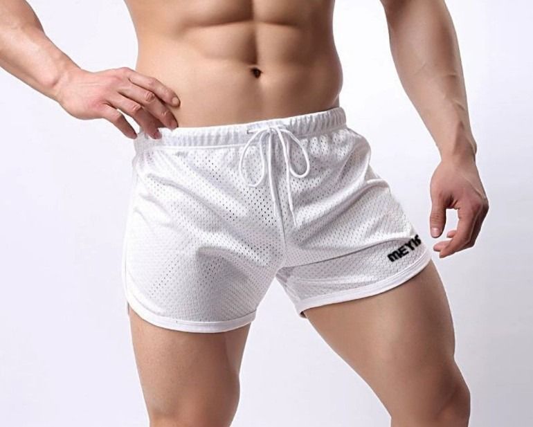 Gym shorts white airy cooling material gym exercise casual jogging