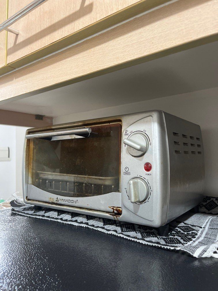Hababishi Oven Toaster (Category: Ovens & Toasters) located in Mandaluyong City. Submitted by margemerx (Listing ID 1281770498, Image 3). Description: 10-liter capacity 60-minute timer with bell ring 100-250°C temperature 2 pcs. quartz tube heating elements Top and bottom heating Heat selector Hanabishi is a recognized leading home appliances brand in the Philippines for more than thirty years now having started in 1986. Its decades of existence 