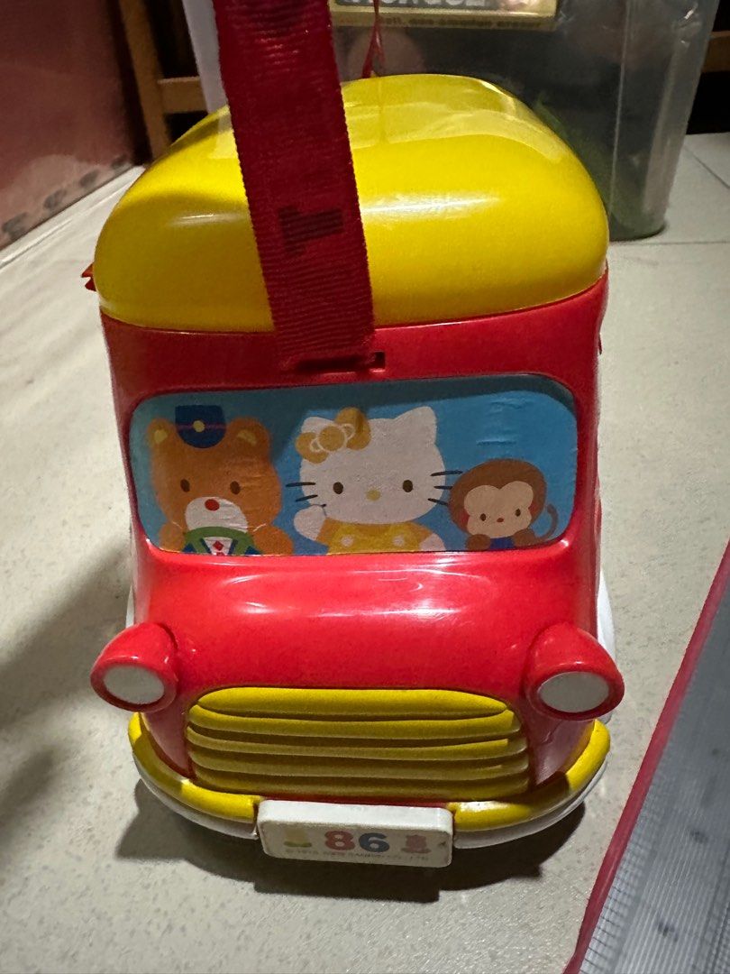 Hello kitty vintage popcorn bucket (Category: Character Goods) located in Caloocan City. Submitted by ashleyscorner (Listing ID 1281653212, Image 2). Description: .
