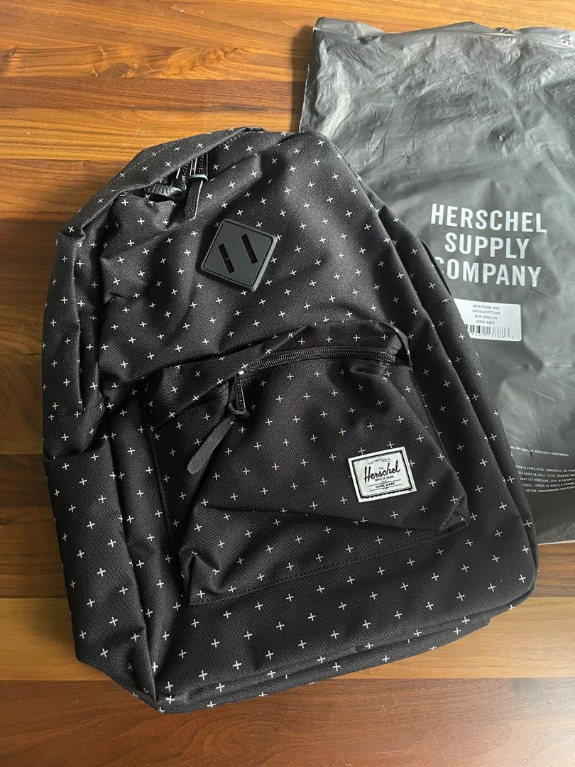 Herschel Backpack, Men's Fashion, Bags, Backpacks on Carousell