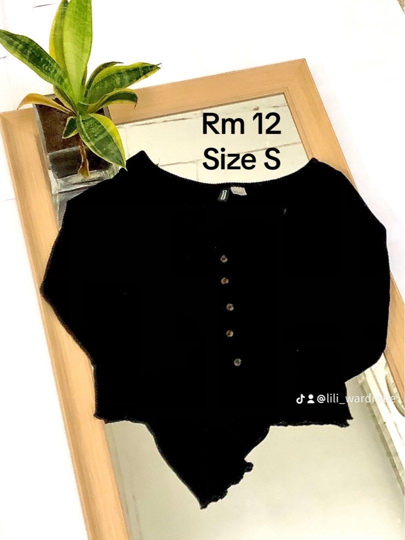 H&m black deals tops