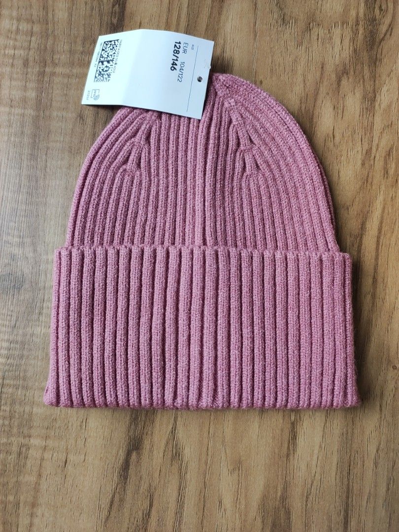 H&m top pink beanie