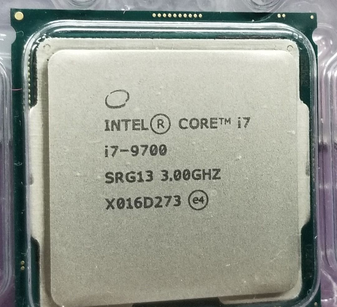 Intel Core i7 9700 リテールクーラー付き - PCパーツ