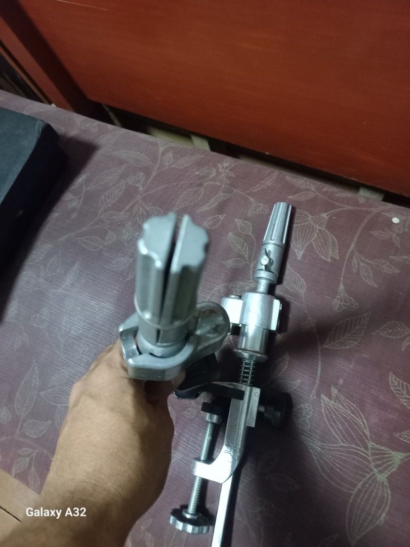 Kawaguchi Clamps For Lights Purposes (Category: Lighting & Studio Equipment) located in Manila. Submitted by arisdavid24 (Listing ID 1281723241, Image 2). Description: 1,500php only takes all In good condition Made in Japan Steel and aluminum For light purposes We can deliver within metro manila for COD, ( delivery fee buyer's expense ) We can ship nationwide ( shipping fee buyer's expense ) Call or txt for faster transaction 09615899580 or 09914