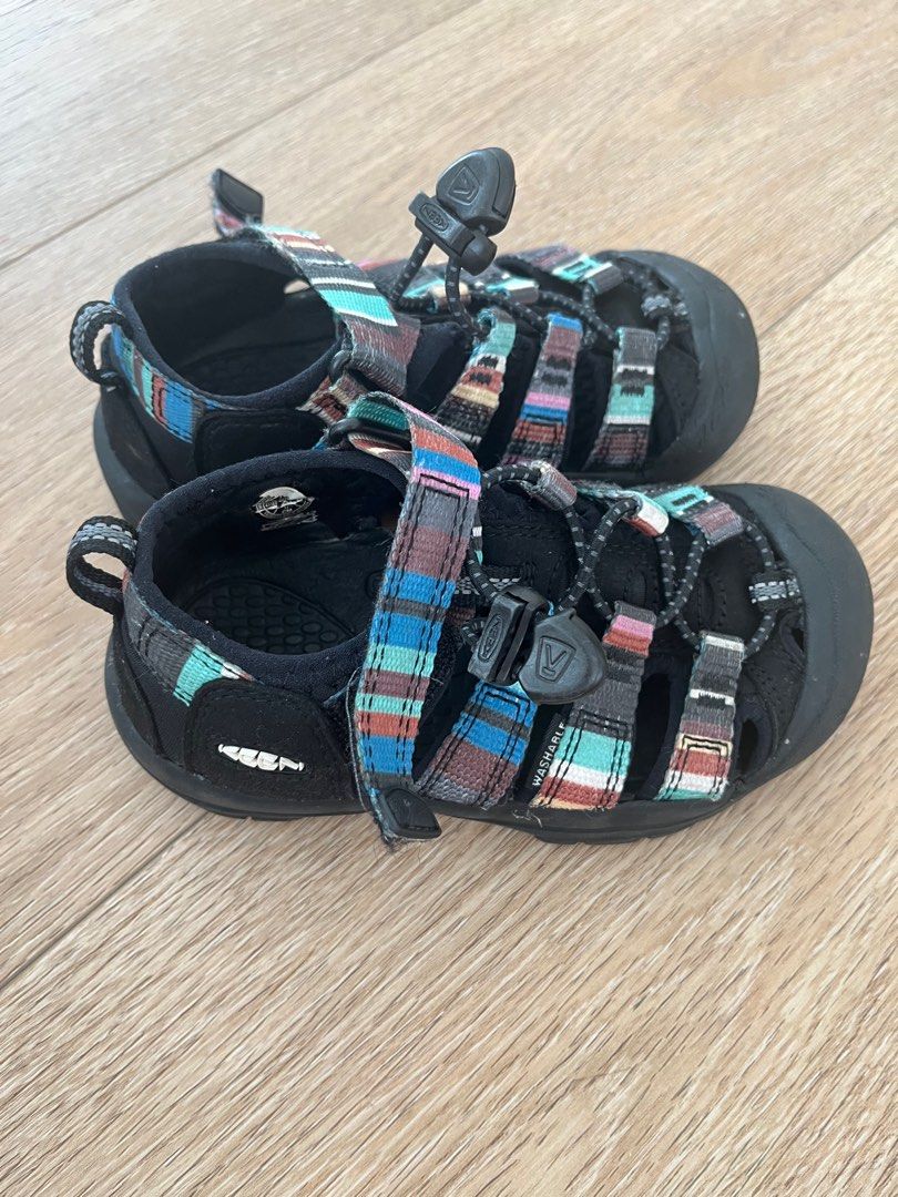 Rainbow girl deals sandals