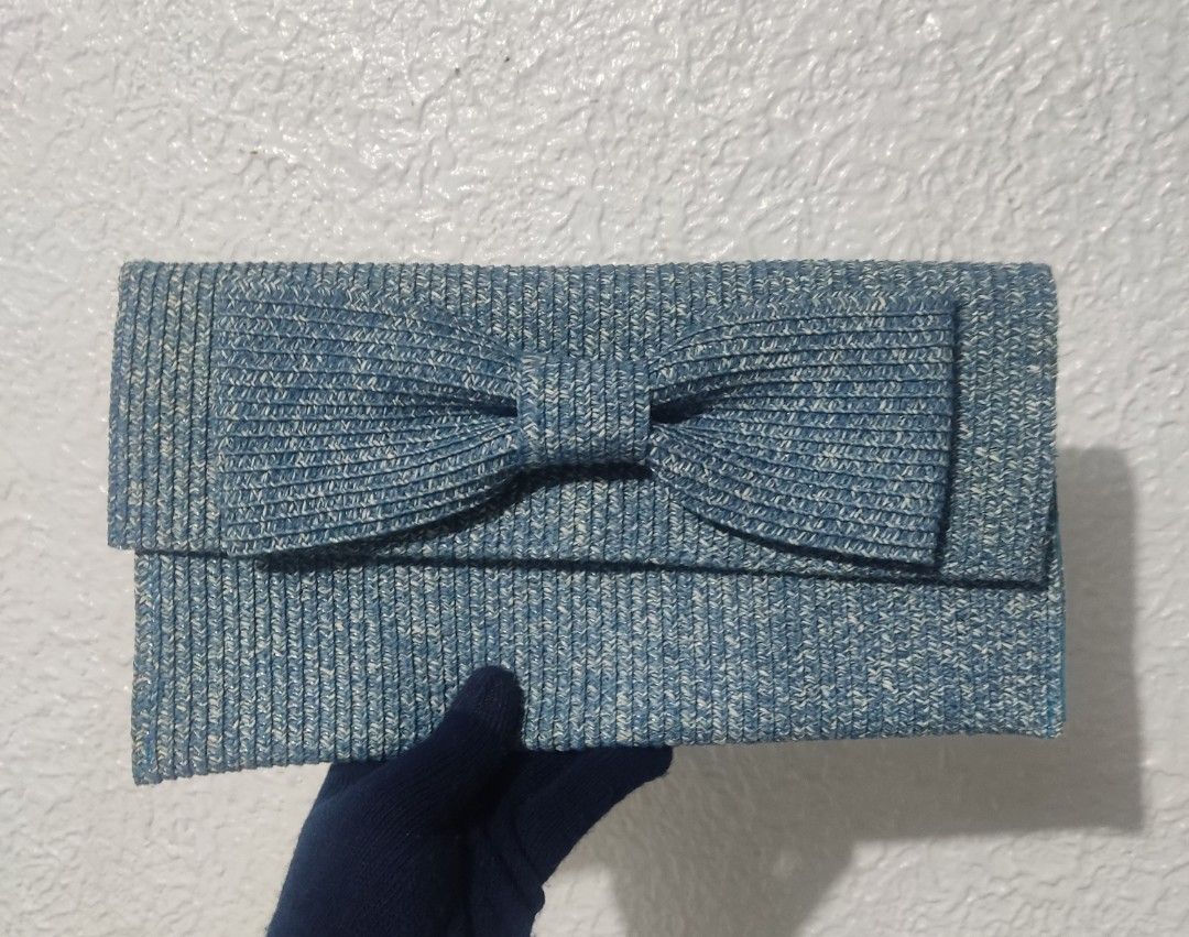 Kelly and top katie clutch