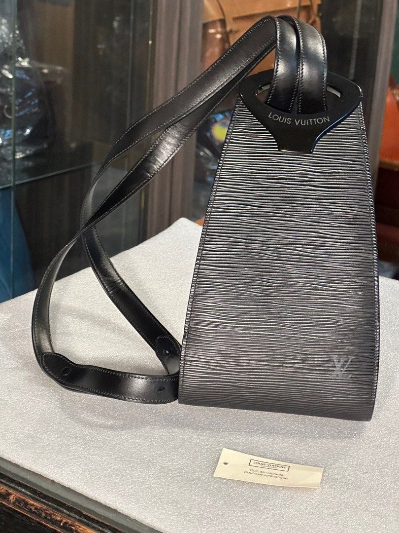 Louis vuitton hot sale epi minuit bag
