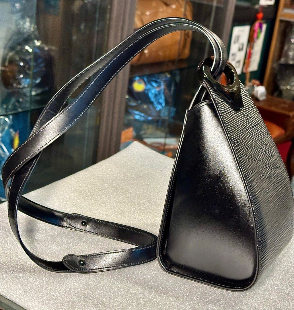 Louis vuitton shop crossbody discontinued