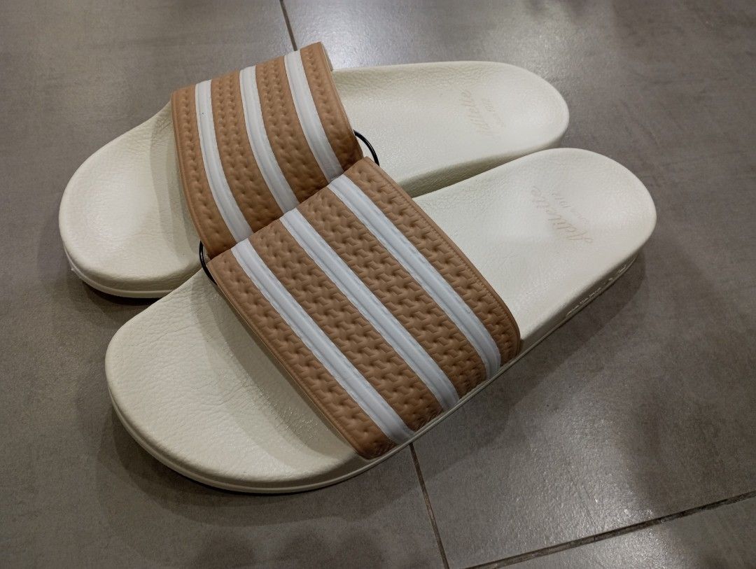 Adidas adilette 2025 nude