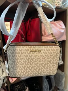 (Category: ) located in . Submitted by th1234shop (Listing ID 1281785032, Image 1). Description: .