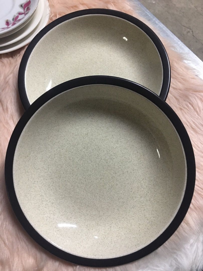 Mikasa Terra Stone Vanilla E1955 JAPAN (Category: Dinnerware & Cutlery) located in Santa Rosa. Submitted by raileen03 (Listing ID 1281726676, Image 1). Description: Mikasa Terra Stone Vanilla E1955 JAPAN 2pcs for 1500.