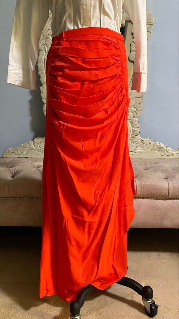 Flowy orange skirt outlet