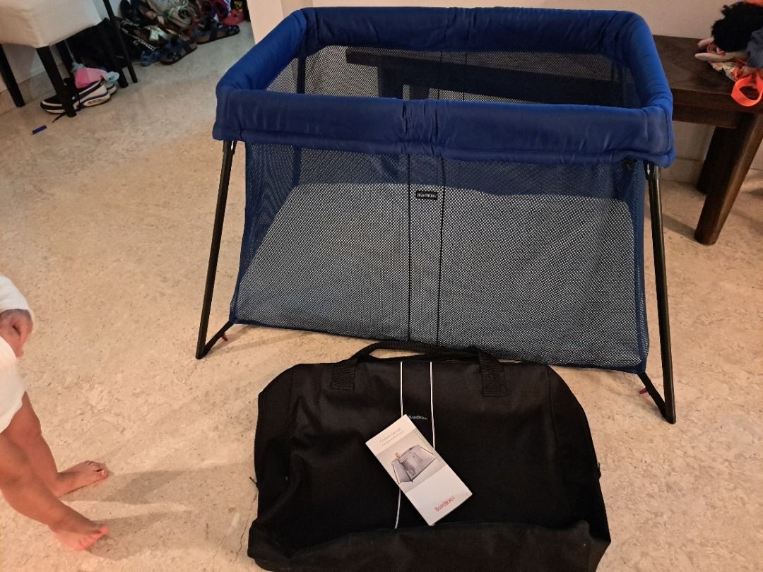 Baby bjorn travel cot second hand best sale