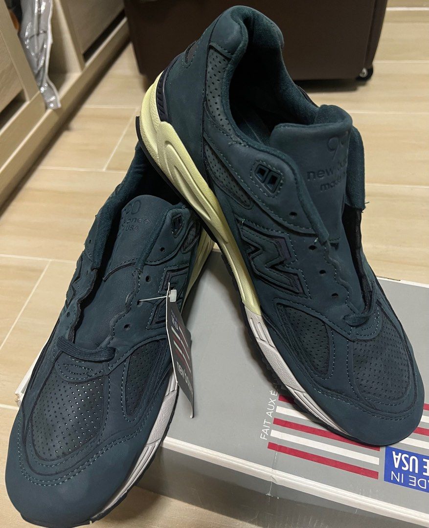 New balance M990DRK2 990 V2 Carousell