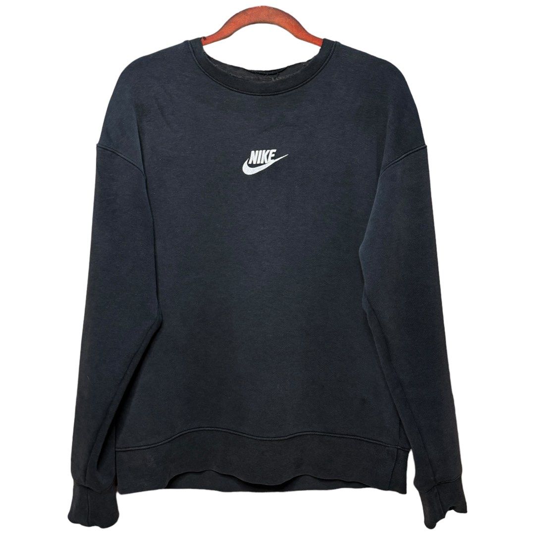 nike central logo sweatshirt