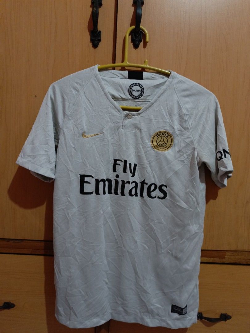Nike fly emirates online