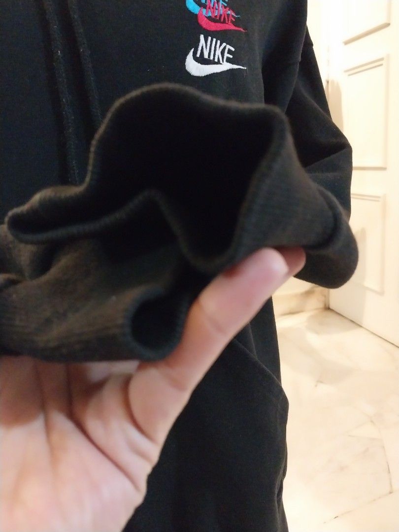 Black nike hoodie with red deals tick