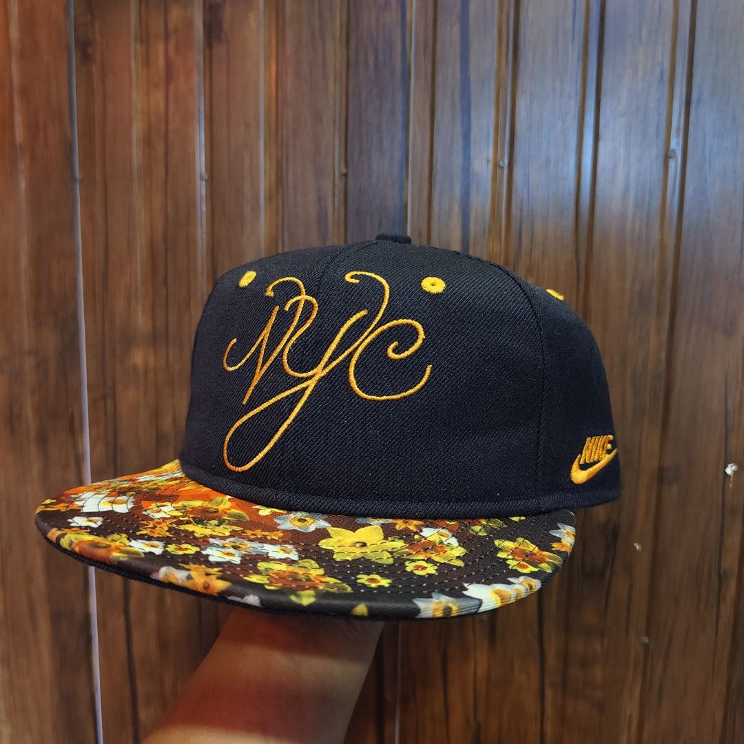 Nike floral snapback top