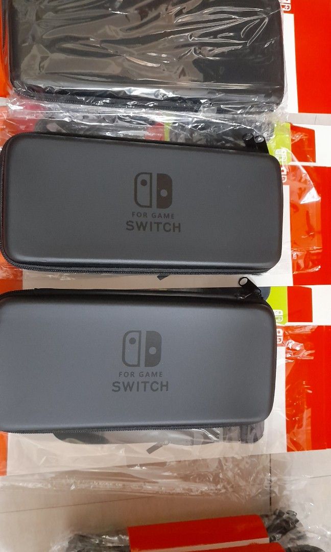 OLED NINTENDO SWITCH HARD POUCH (Category: Cases & Covers) located in Quezon City. Submitted by hajjasittienor (Listing ID 1281788439, Image 1). Description: BRAND NEW. OLED SWITCH CRYSTAL CASE.280 OLED SWITCH CHARGER ORIG.900 OLED TEMPERD GLASS.250 THUM GRIP. 100 ....PWEDE COD .....PWEDE PICK UP AVIDA TOWER NEW MANILA COL BONNY SERRANO AVE QUEZON CITY.