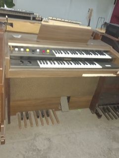 Organ piano (as is) 110v