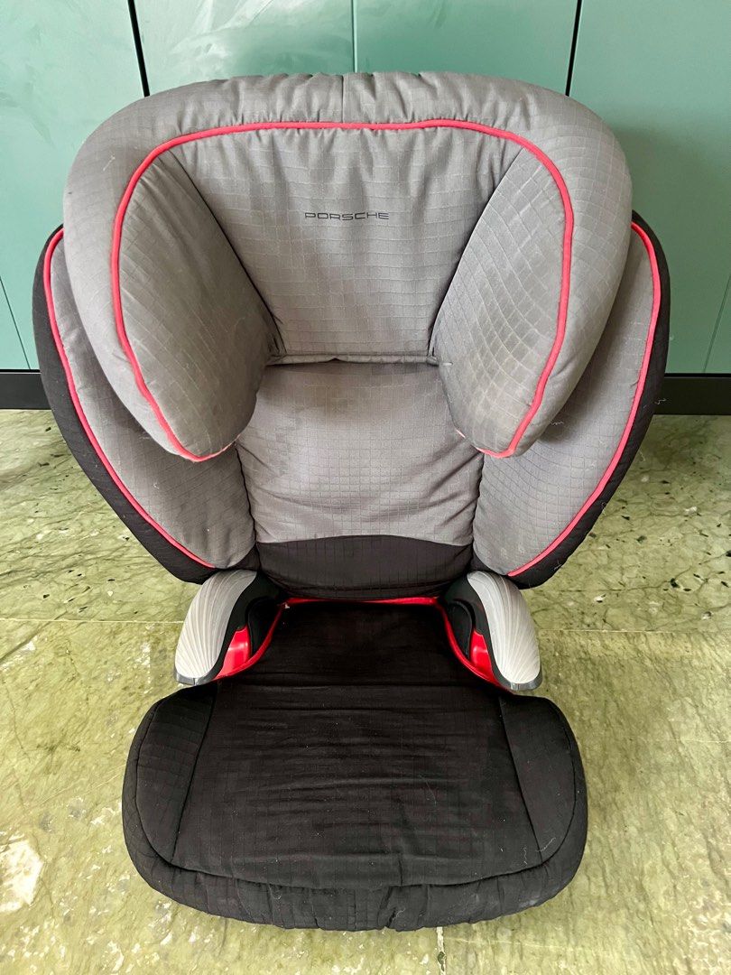 Porsche plus 2025 child seat