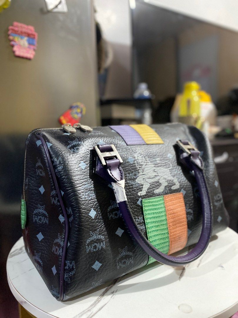 Original Preloved MCM boston ykk zip (Category: Luxury Bags & Wallets) located in Davao. Submitted by catchycollections2018 (Listing ID 1281754738, Image 2). Description: Rank 10/10 condition Mcm boston Handbag In excellent Condition YKK zip .